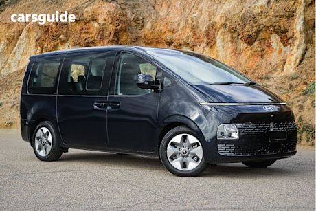 Blue 2024 Hyundai Staria Wagon Highlander
