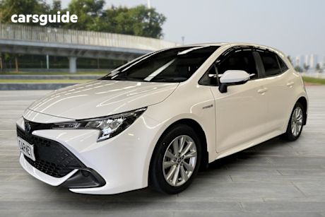 White 2022 Toyota Corolla Hatchback Ascent Sport + Conv PK Hybrid