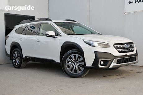 White 2024 Subaru Outback Wagon AWD