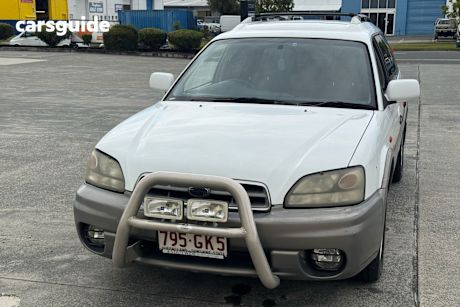 White 2002 Subaru Outback Wagon