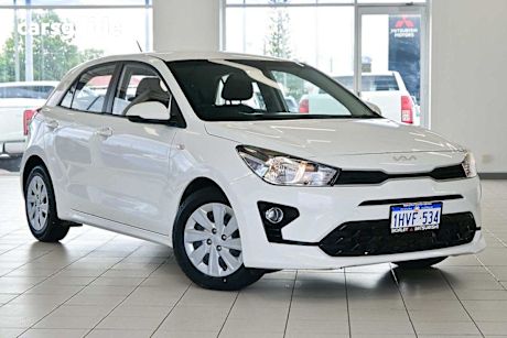 White 2023 Kia RIO Hatch S F