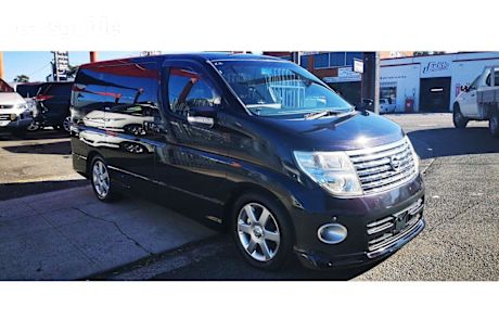 Black 2007 Nissan Elgrand Wagon