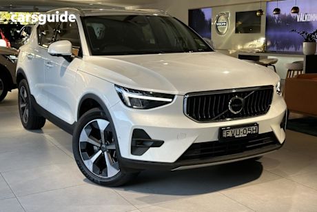 White 2022 Volvo XC40 Wagon Ultimate B4 Bright Mhev