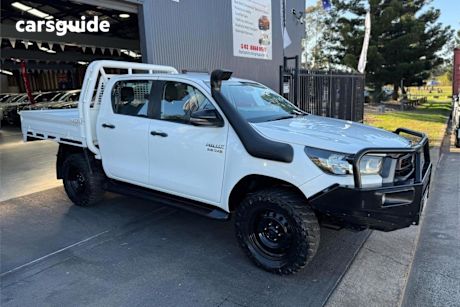 White 2020 Toyota Hilux Double Cab Chassis SR (4X4)