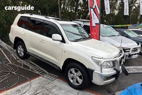 White 2009 Toyota Landcruiser Wagon Sahara (4X4)
