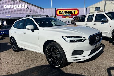 White 2019 Volvo XC60 Wagon D4 Momentum