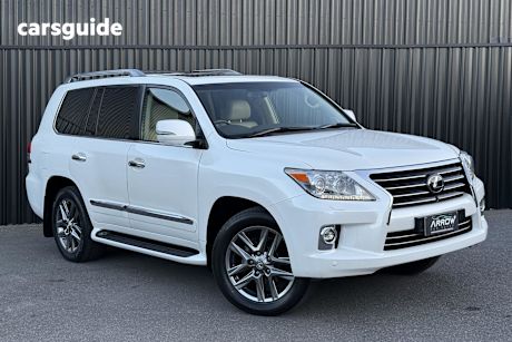 White 2015 Lexus LX570 Wagon