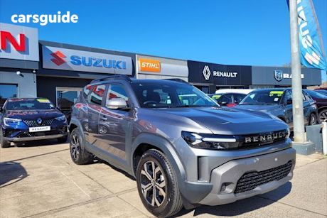 Grey 2025 Renault Duster SUV Evolution