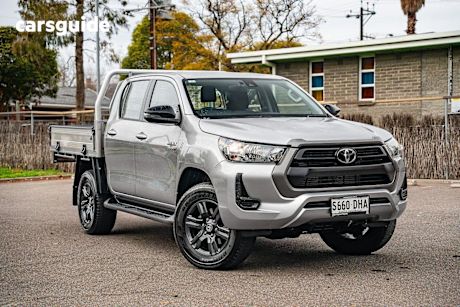 Silver 2023 Toyota Hilux OtherCar SR 4X4