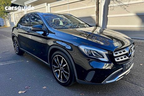 Black 2018 Mercedes-Benz GLA220 Wagon D
