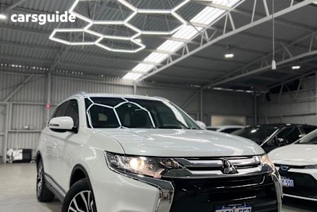 White 2017 Mitsubishi Outlander Wagon LS SAFETY PACK (4x2) ZK MY17