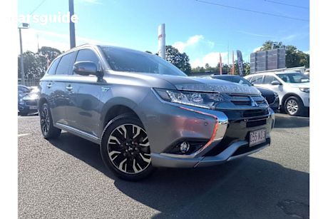Grey 2017 Mitsubishi Outlander Wagon Exceed Phev (hybrid)