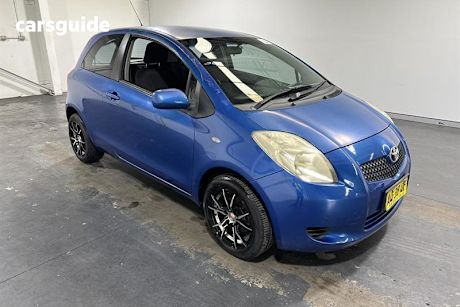 Blue 2007 Toyota Yaris Hatchback YR