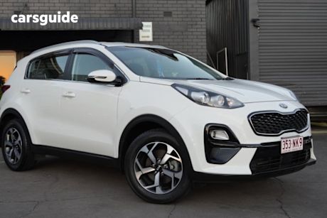 White 2018 Kia Sportage Wagon SI (fwd)