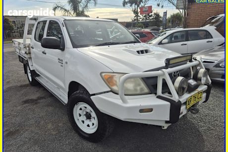 White 2007 Toyota Hilux Dual Cab Pick-up SR (4X4)