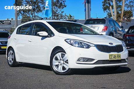 White 2015 Kia Cerato Hatch S F