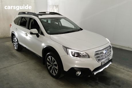 White 2017 Subaru Outback Wagon 2.5I Premium