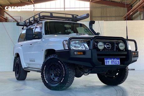 White 2010 Nissan Patrol Wagon ST (4X4)