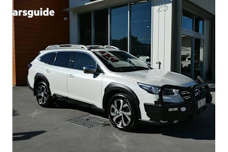 White 2022 Subaru Outback Wagon AWD TOURING 4WD