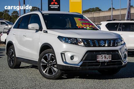 White 2020 Suzuki Vitara SUV TURBO F