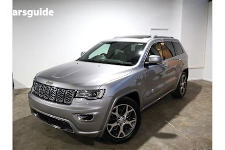 Silver 2020 Jeep Grand Cherokee Wagon Overland (4X4)