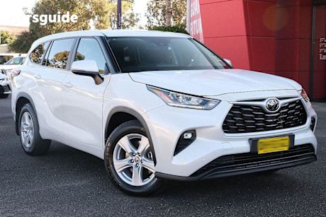 White 2023 Toyota Kluger SUV GX F