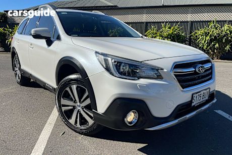 White 2018 Subaru Outback Wagon 2.5I Premium
