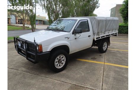 White 1990 Nissan Navara OtherCar NUGGET 4X4