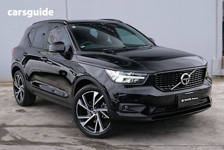 Black 2019 Volvo XC40 Wagon T5 R-Design (awd)