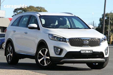 White 2017 Kia Sorento Wagon Sport (4X4)
