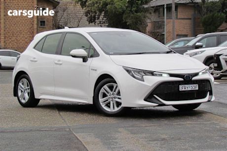 White 2019 Toyota Corolla Hatchback Ascent Sport (hybrid)