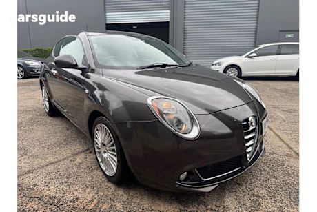 Bronze 2015 Alfa Romeo Mito Hatch DISTINCTIVE F
