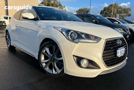 White 2017 Hyundai Veloster Coupe SR Turbo