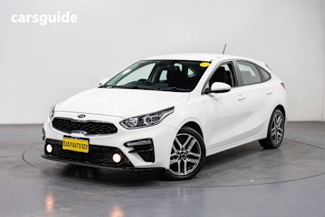 White 2019 Kia Cerato Hatchback Sport NAV