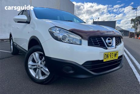 White 2013 Nissan Dualis Wagon ST (4X2)
