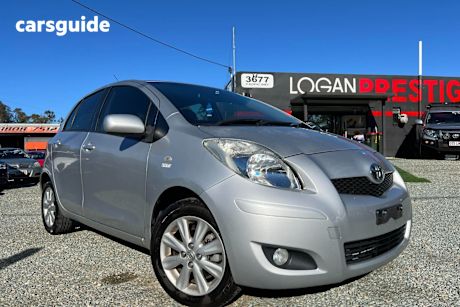 Silver 2009 Toyota Yaris Hatchback YR