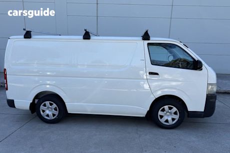 White 2006 Toyota Hiace Van LWB