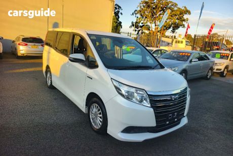 2015 Toyota Noah Commercial