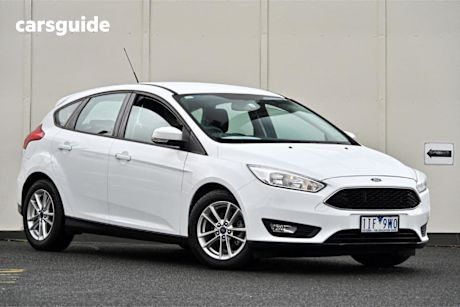 White 2016 Ford Focus Hatchback Trend