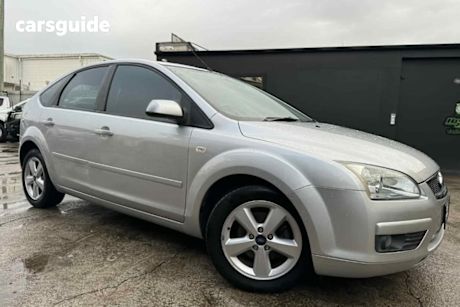 Silver 2006 Ford Focus Hatchback LX