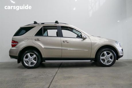 Beige 2005 Mercedes-Benz ML350 Wagon (4X4)