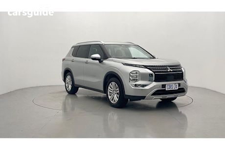 Silver 2023 Mitsubishi Outlander Wagon LS 7 Seat (2WD)