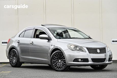Silver 2012 Suzuki Kizashi Sedan Prestige