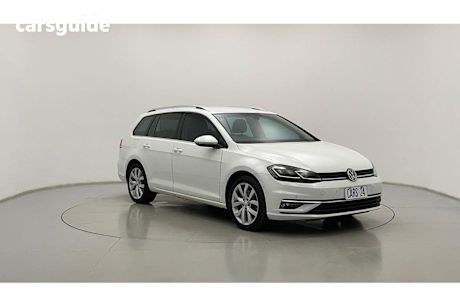 White 2017 Volkswagen Golf Hatchback 110 TSI Highline