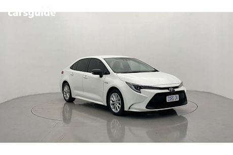White 2022 Toyota Corolla Sedan SX Hybrid