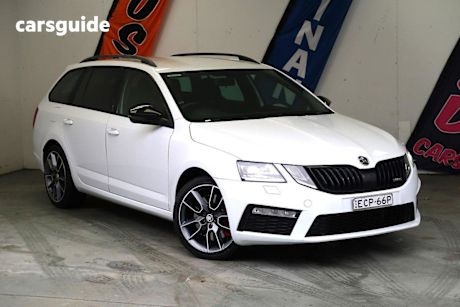 White 2019 Skoda Octavia Wagon RS 180TSI F