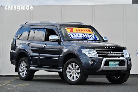 Grey 2009 Mitsubishi Pajero Wagon Exceed LWB (4X4)