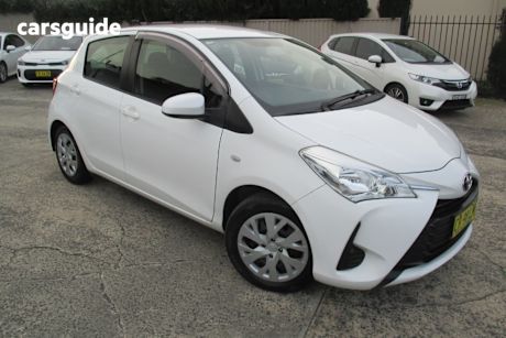 White 2018 Toyota Yaris Hatchback Ascent