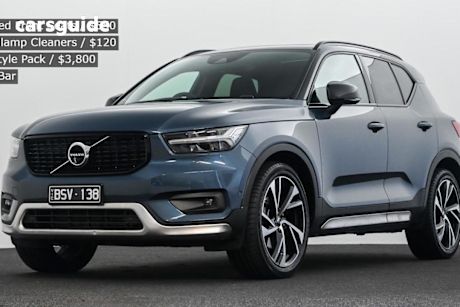 Blue 2022 Volvo XC40 Wagon T5 R-Design (awd)