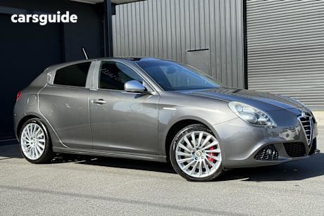 Grey 2012 Alfa Romeo Giulietta Hatchback Distinctive